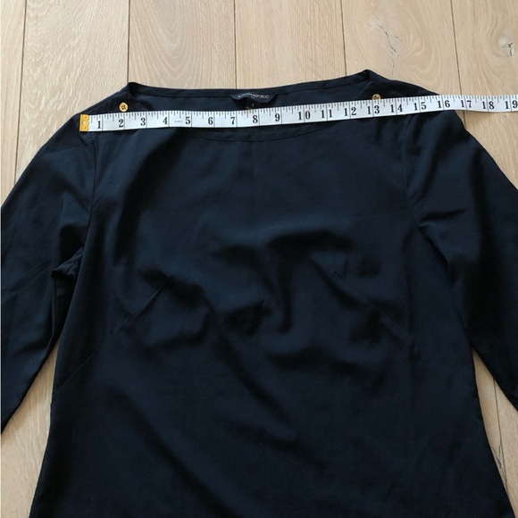 Banana Republic 3/4 Sleeve Blouse in Navy Size S - Picture 2 of 11